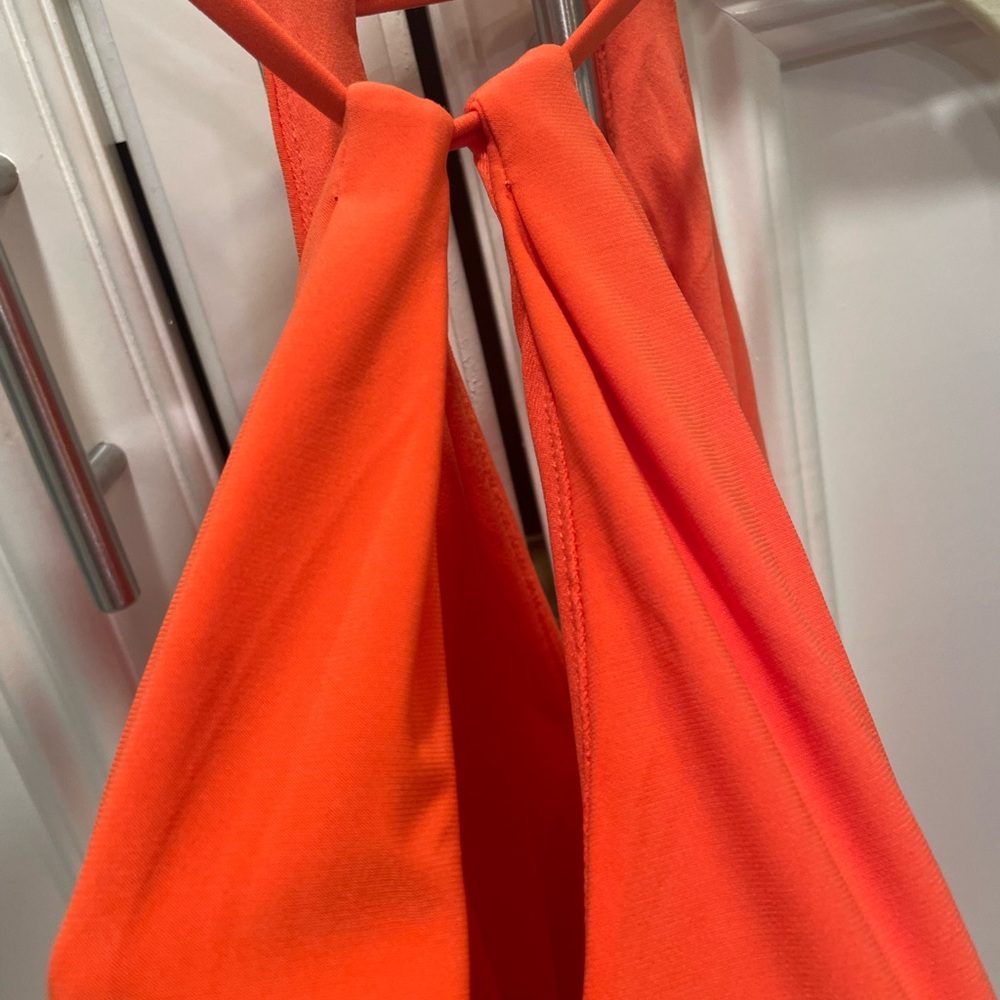 Express Halter top - Picture 2 of 6